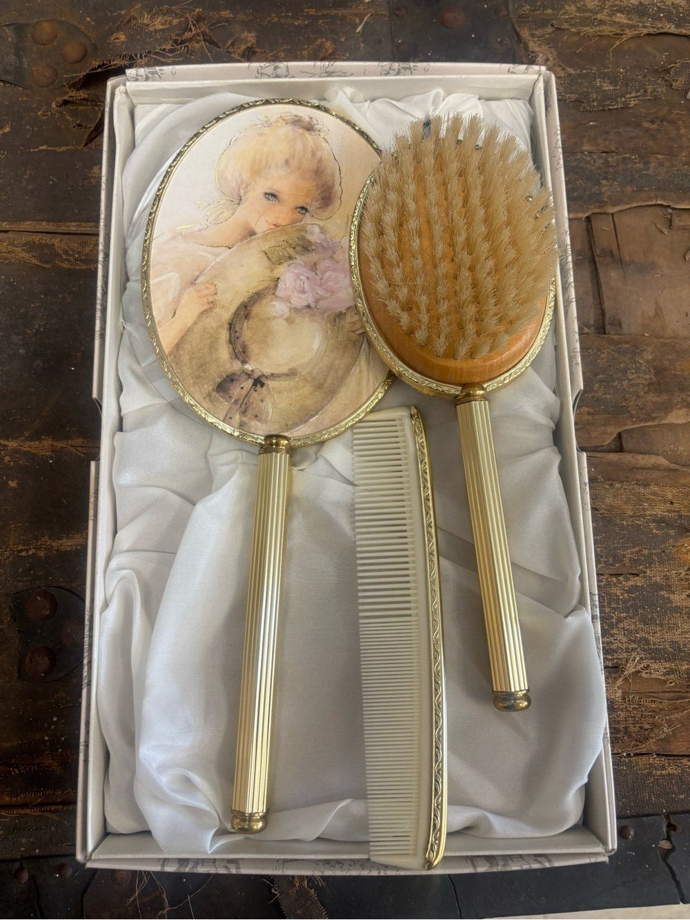 Vintage-Style Brush, Comb & Mirror Vanity Set - Cream and Gold